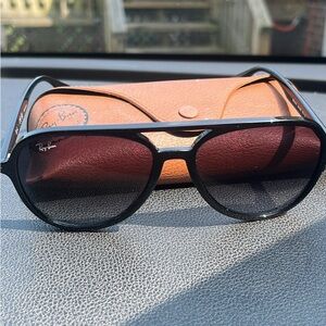 Ray-Ban Classic Black Sunglasses